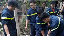 Nam thanh niên nghi tâm thần gieo mình xuống giếng 