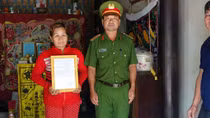 Thăng cấp bậc quân hàm cho chiến sỹ hy sinh khi cứu hộ, cứu nạn dưới kênh Đông