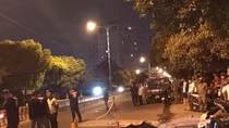 Nghi án người đàn ông tẩm xăng tự thiêu trên đường