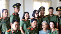 Cục Quản lý xuất nhập cảnh tri ân Mẹ Việt Nam Anh hùng