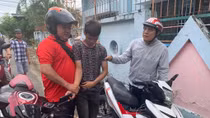 Bắt nghi can dọa giết người đi đường cướp xe