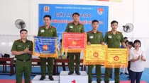 Hơn 100 học viên Cảnh sát dự giải Teakwondo chào mừng ngày 20-11