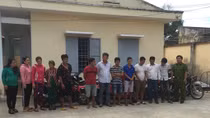 Đột kích sòng bạc trên rừng cao su, tạm giữ 13 con bạc