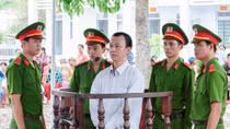 8 năm tù dành cho kẻ dùng đũa đâm chết bạn nhậu