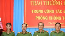 Bộ Công an khen thưởng các tập thể phá 2 chuyên án