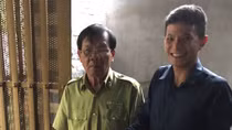 Người dân giao nộp rùa đất lớn quý hiếm