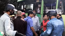 Hiệp sĩ giải cứu cháu gái 13 tuổi bị bán vào quán cà phê “đèn mờ”
