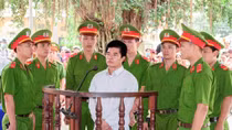 Sát hại người tình vì không được nối lại tình xưa