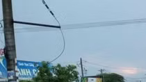 Tìm thấy thi thể nam thanh niên bị nước mưa cuốn xuống cống