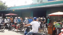 Căn nhà bốc cháy trong đêm, chồng con thoát nạn, vợ tử vong