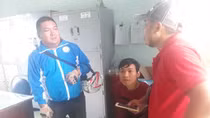 Vờ hỏi mua vàng, giật 14 chiếc vòng rồi bỏ chạy