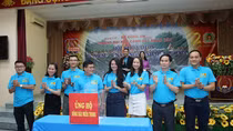 Cựu sinh viên Đại học CSND quyên góp ủng hộ đồng bào miền Trung “ruột thịt”