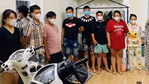 Phạt 150 triệu đồng nhóm nam nữ ăn nhậu giữa mùa dịch