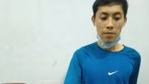 Đối tượng bán lẻ ma túy “thủ” súng rulo phòng thân