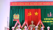 Trại giam Tống Lê Chân đón nhận Huân chương Bảo vệ Tổ quốc hạng nhất