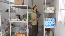Rùng mình phát hiện hơn "kho" thuốc tân dược đã hết hạn sử dụng