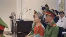 Vụ giết người đổ bê tông: Mẹ đẻ bị cáo chủ mưu phản cung tại tòa