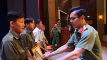 Khen thưởng hơn 300 điển hình tiên tiến xây dựng phong trào toàn dân bảo vệ ANTQ