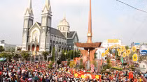 Độc đáo lễ hội cái gì cũng... miễn phí ở Bình Dương