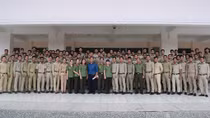 Tuyên truyền pháp luật giao thông đường bộ cho học viên Campuchia