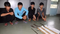 Nhóm côn đồ truy sát nam thanh niên trong quán karaoke