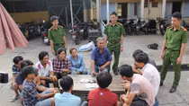 Thuê “con nghiện” thủ kim tiêm cảnh giới sòng bạc