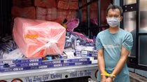 “Núp bóng” đi giao hàng chở 5200 gói thuốc lá lậu