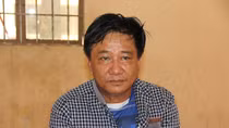Dùng mã tấu để bán ma túy