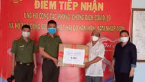 Chuyển quà của Phó Thủ tướng Thường trực Trương Hòa Bình đến đồng bào Chăm 