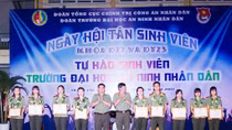 Khen thưởng 10 sinh viên An ninh “5 tốt”