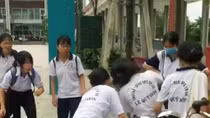Làm rõ clip nữ sinh bị đánh hội đồng ở Bình Dương
