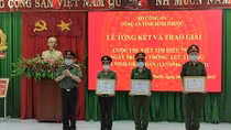 Trao giải cuộc thi viết 75 năm truyền thống lực lượng ANND
