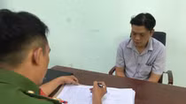 Vờ mua rồi cướp giật vé số của người tàn tật