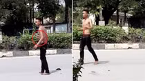 Nam thanh niên nghi “ngáo đá” tự đâm xổ ruột giữa đường
