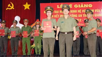 Bế giảng khóa II Đại học An ninh hệ vừa làm vừa học tại An Giang