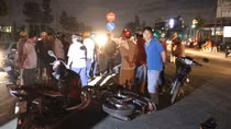 Chạy tốc độ cao, nam thanh niên va chạm ô tô và tông chết người