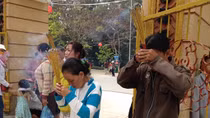 Núi Bà Đen đón du khách thứ 1 triệu dịp đầu năm