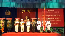 Thứ trưởng Nguyễn Văn Sơn chúc mừng các Nhà giáo Đại học ANND