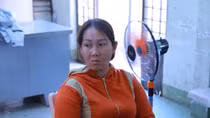 “Kiều nữ” trộm vàng bị học sinh phát nước miễn phí tại chùa Bà bắt giữ