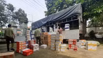 Tạm giữ hơn 45 nghìn hộp bánh nghi nhập lậu