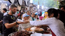  Nhiều món ăn đặc sắc tại Liên hoan ẩm thực “Món ngon các nước” 