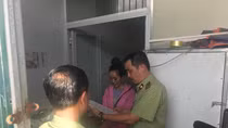(NÓNG) Phát hiện hàng ngàn sản phẩm đông y làm đẹp dởm ở Hà Nội
