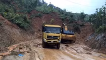 Vùng cao Quảng Nam bị cô lập, nước lũ lên nhanh ở hạ du