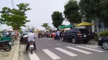 Thức đêm để... đi đòi "sổ đỏ"