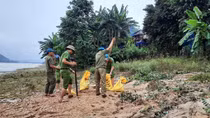Quảng Nam vừa khắc phục hậu quả mưa lũ vừa ứng phó bão số 7