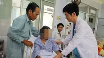 Cứu sống bệnh nhân 78 tuổi ngưng tim do đột quỵ