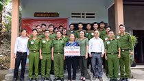 Cán bộ, học viên Trường Trung cấp CSND V hướng về cộng đồng