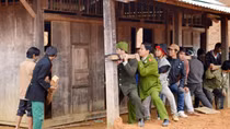 Xúc động hình ảnh lực lượng Công an hết lòng vì người dân vùng lũ