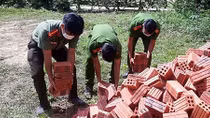 Tuổi trẻ Công an tham gia hỗ trợ xây dựng 3 căn nhà nhân ái