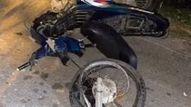 Xe máy va chạm xe bán tải, 2 người tử vong